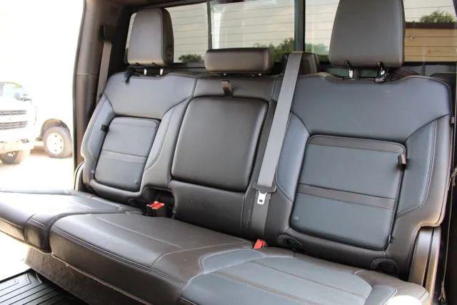 2022 GMC Sierra 2500HD 4WD Crew Cab Standard Bed Denali