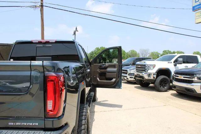 2022 GMC Sierra 2500HD 4WD Crew Cab Standard Bed Denali