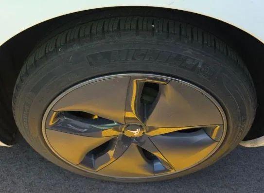 2020 Tesla Model 3 Standard Range Rear-Wheel Drive