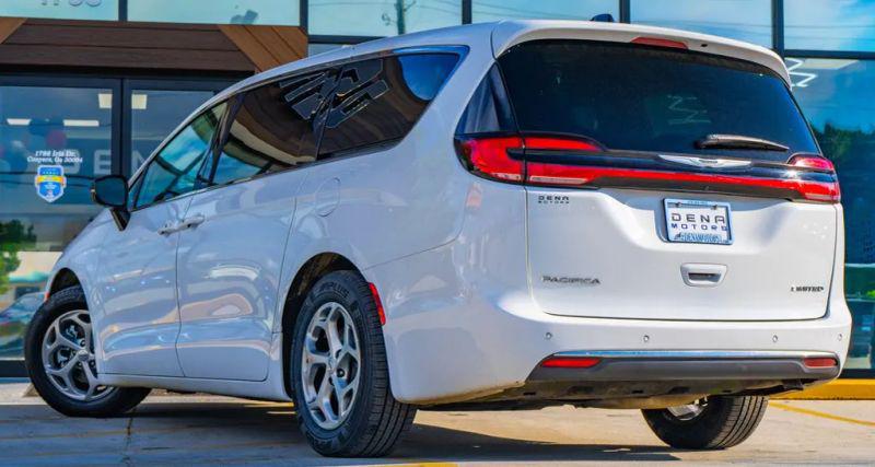 2024 Chrysler Pacifica Limited