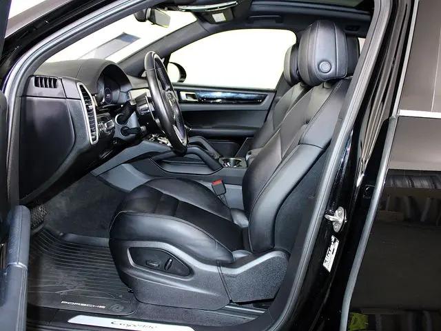 2023 Porsche Cayenne Cayenne