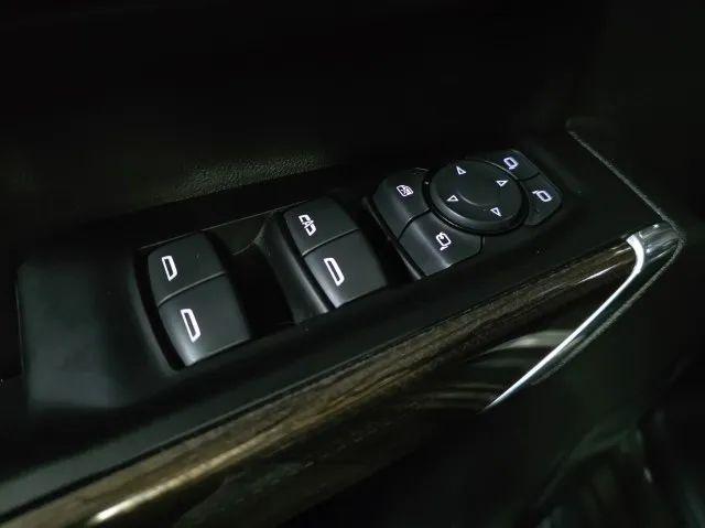 2022 Chevrolet Silverado 3500HD 4WD Crew Cab Standard Bed LT