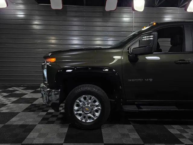2022 Chevrolet Silverado 3500HD 4WD Crew Cab Standard Bed LT