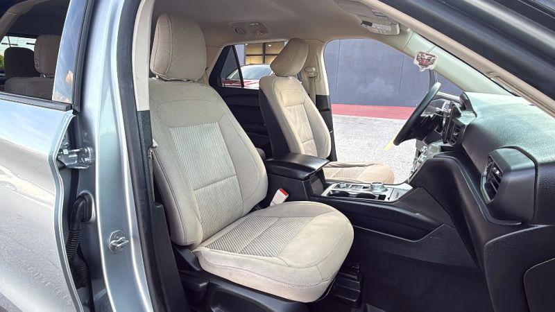 2020 Ford Explorer Base