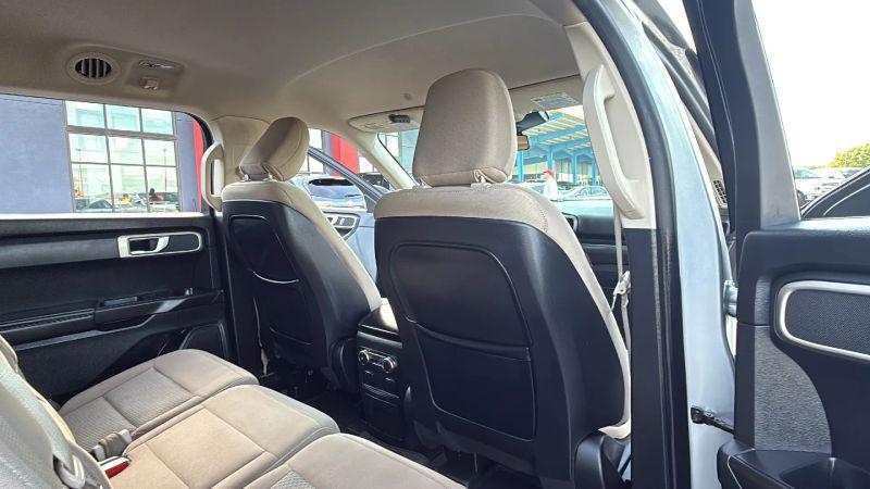 2020 Ford Explorer Base