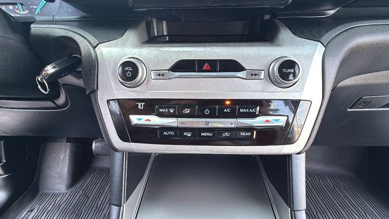 2020 Ford Explorer Base