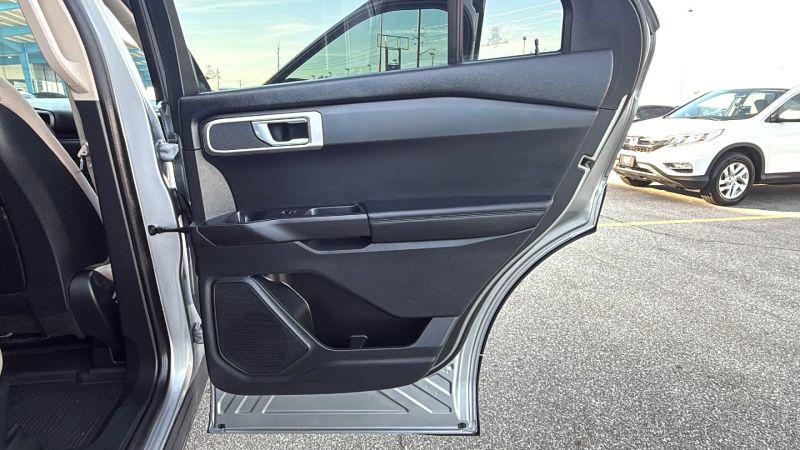 2020 Ford Explorer Base