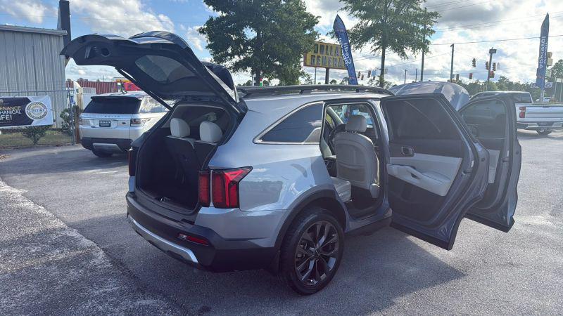 2022 Kia Sorento X-Line EX