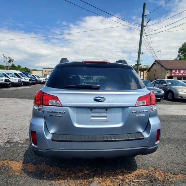 2013 Subaru Outback 2.5i Premium