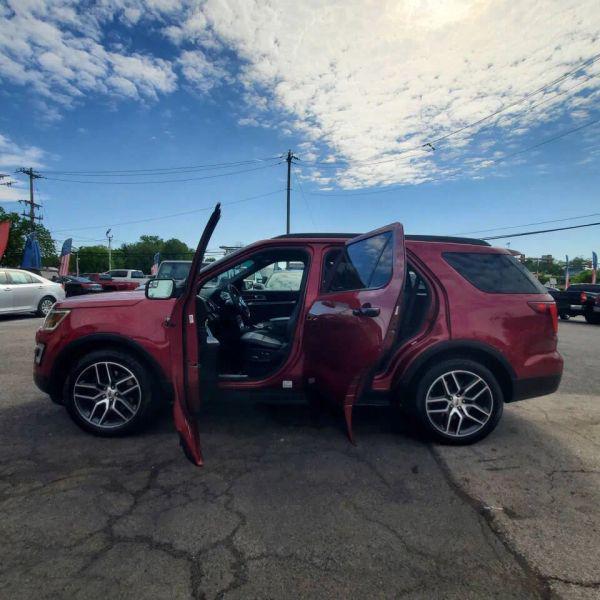 2017 Ford Explorer Sport