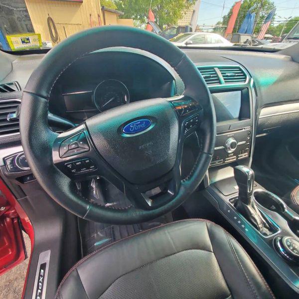 2017 Ford Explorer Sport
