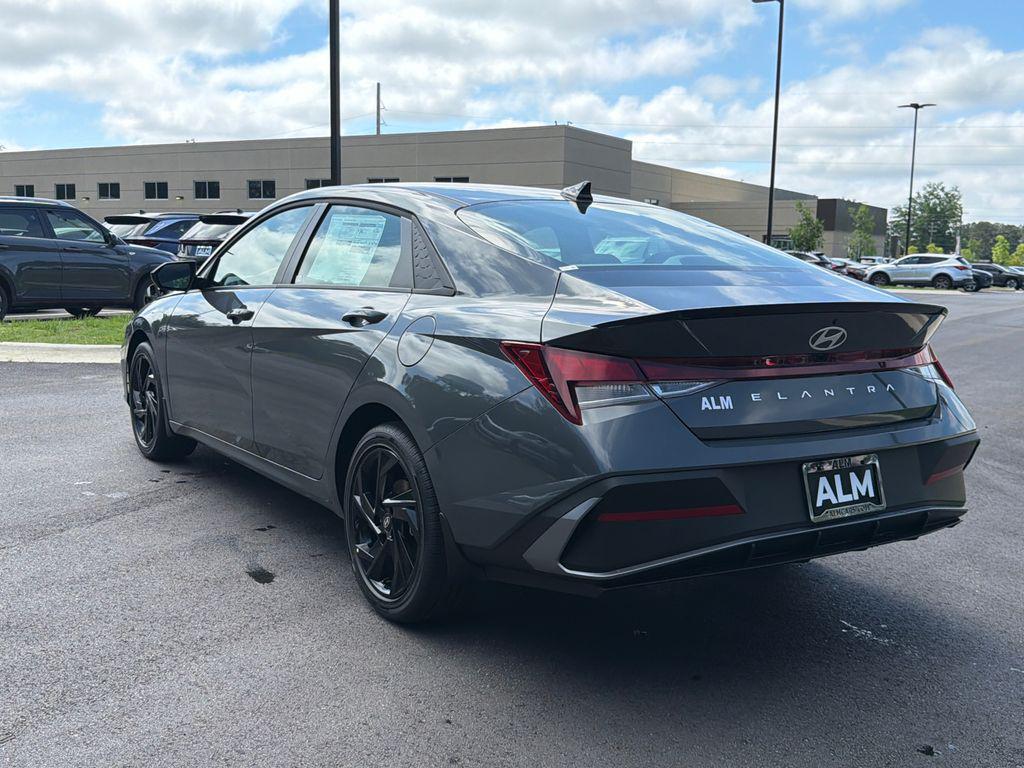 New 2026 Gray HYUNDAI SEL Sport image 4