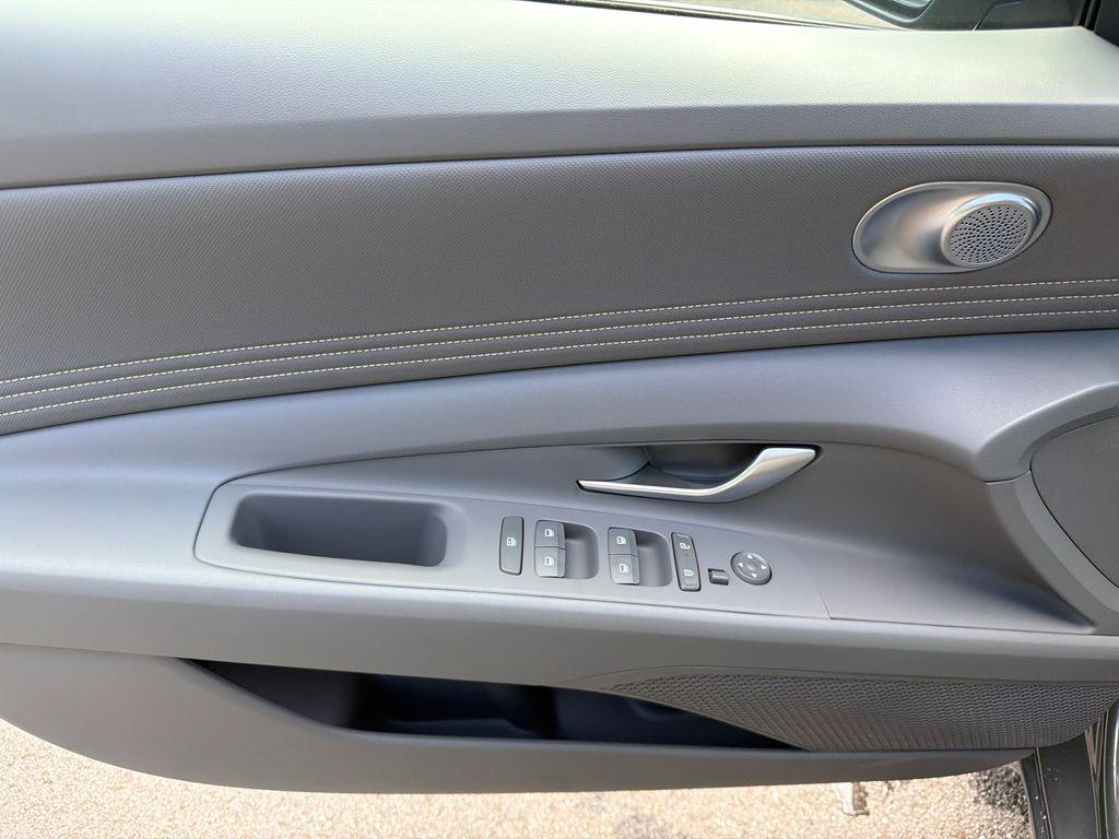 New 2026 Gray HYUNDAI SEL Sport image 11