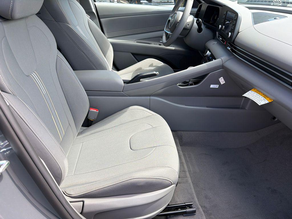New 2026 Gray HYUNDAI SEL Sport image 14