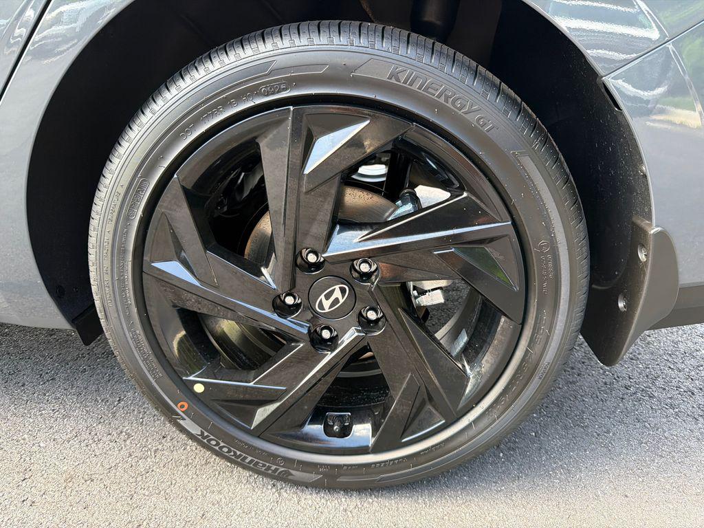 New 2026 Gray HYUNDAI SEL Sport image 19