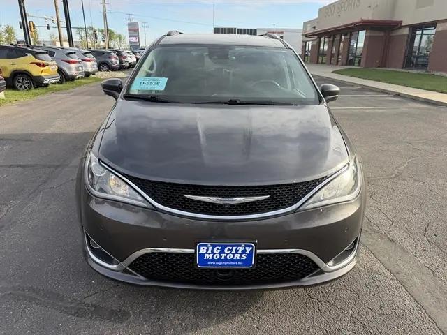 2017 Chrysler Pacifica Touring-L Plus