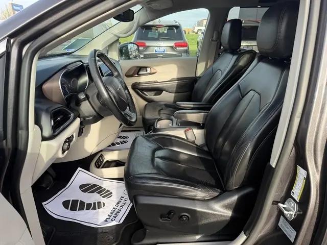 2017 Chrysler Pacifica Touring-L Plus