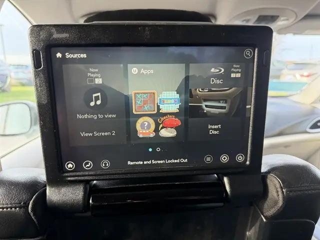 2017 Chrysler Pacifica Touring-L Plus