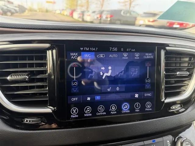 2017 Chrysler Pacifica Touring-L Plus