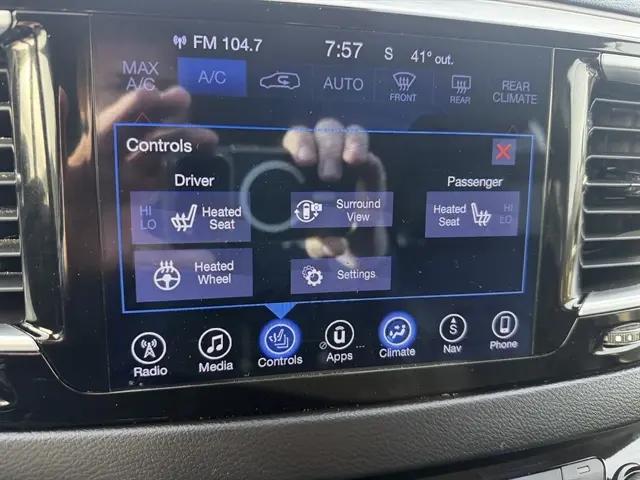 2017 Chrysler Pacifica Touring-L Plus