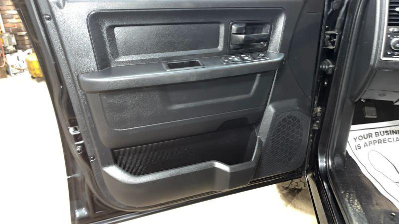 2017 Ram 1500 Express Quad Cab 4x4 6'4" Box