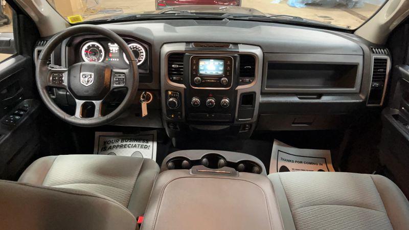 2017 Ram 1500 Express Quad Cab 4x4 6'4" Box