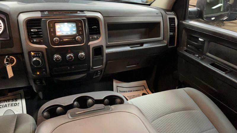 2017 Ram 1500 Express Quad Cab 4x4 6'4" Box