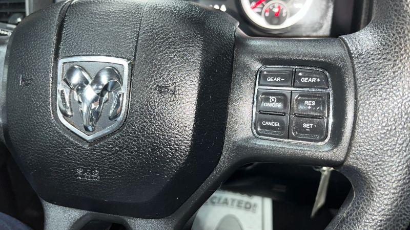 2017 Ram 1500 Express Quad Cab 4x4 6'4" Box