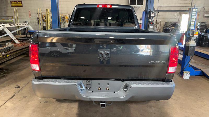 2017 Ram 1500 Express Quad Cab 4x4 6'4" Box