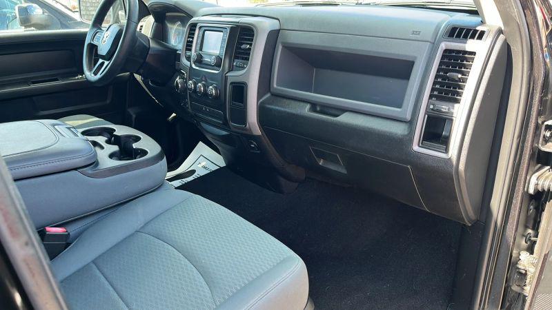 2017 Ram 1500 Express Quad Cab 4x4 6'4" Box