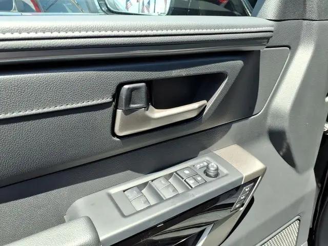 2026 Toyota Tundra Limited CrewMax 5.5' Bed