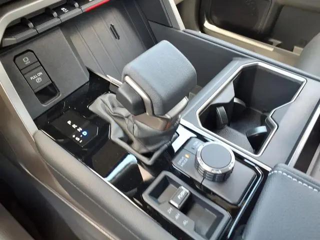 2026 Toyota Tundra Limited CrewMax 5.5' Bed