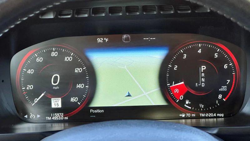2016 Volvo XC90 T6 Momentum