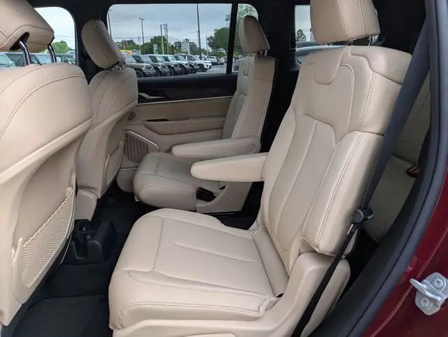 2026 Jeep Grand Cherokee L Limited 4x2