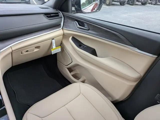 2026 Jeep Grand Cherokee L Limited 4x2