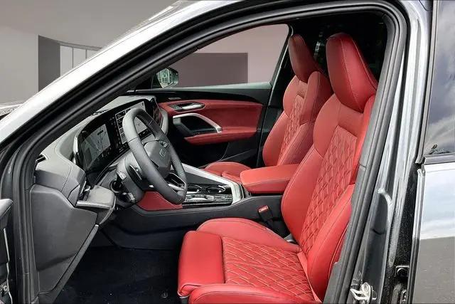 2026 Audi SQ5 Premium Plus TFSI quattro S tronic