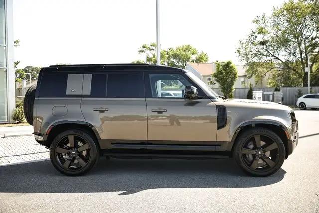 2023 Land Rover Defender 110 X-Dynamic SE