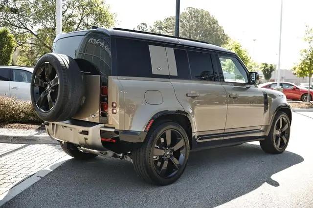 2023 Land Rover Defender 110 X-Dynamic SE
