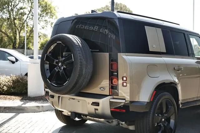 2023 Land Rover Defender 110 X-Dynamic SE