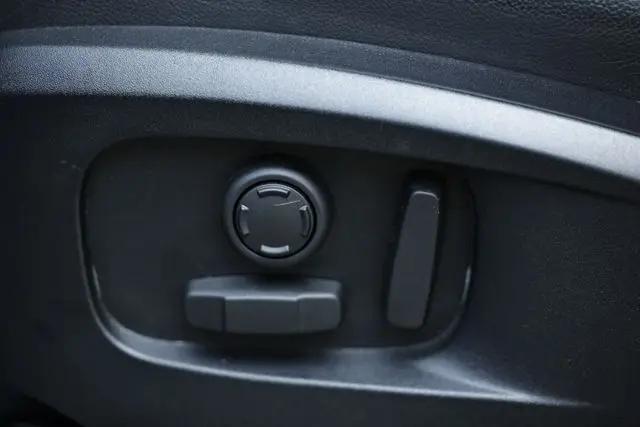 2023 Land Rover Defender 110 X-Dynamic SE