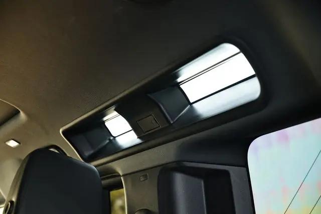 2023 Land Rover Defender 110 X-Dynamic SE