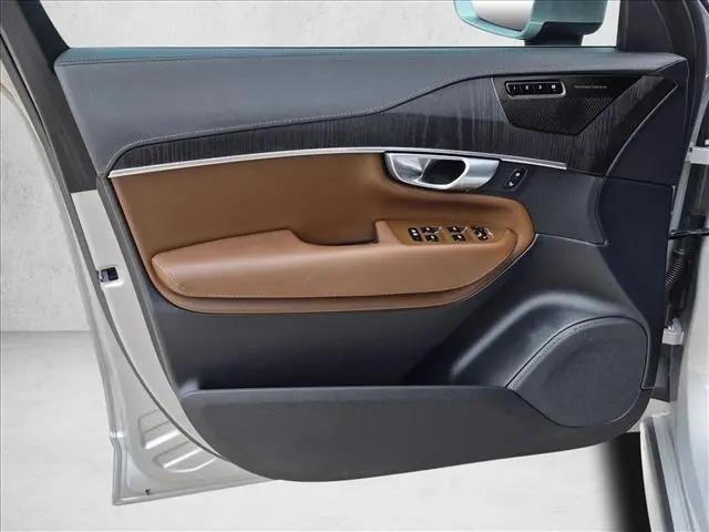 2023 Volvo XC90 B6 Ultimate 7-Seater