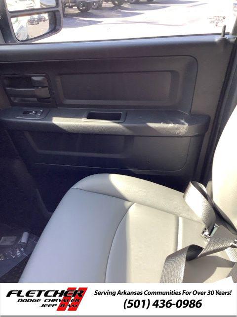 2026 Ram 3500 Tradesman Crew Cab 4x2 8' Box