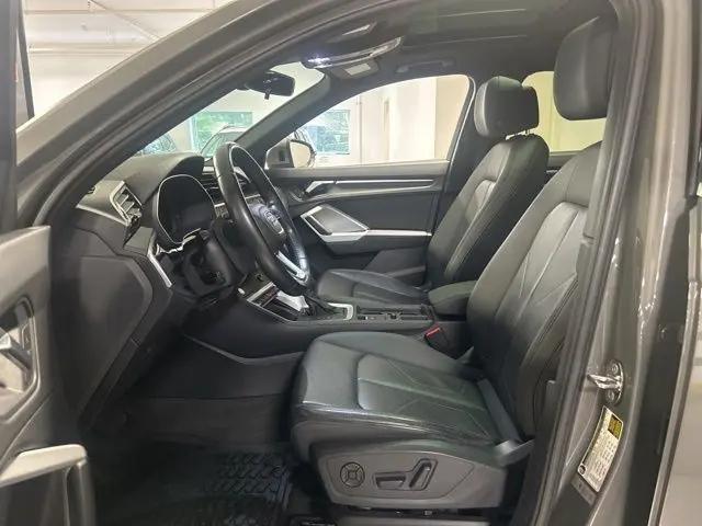 2020 Audi Q3 Premium 45 TFSI quattro Tiptronic