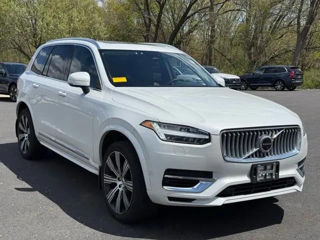 2023 Volvo XC90 Recharge T8 Plus Bright Theme 7-Seater