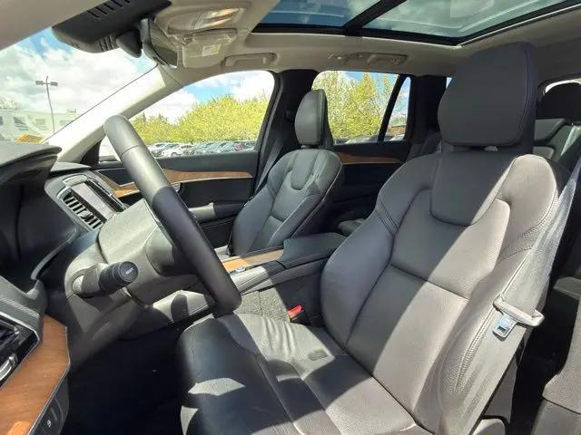 2023 Volvo XC90 Recharge T8 Plus Bright Theme 7-Seater