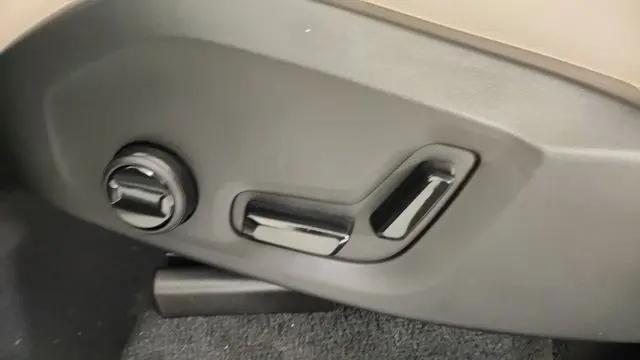 2026 Volvo XC90 Plug-In Hybrid Plus, T8 AWD, Electric/Gasoline, Bright, 7 Seats