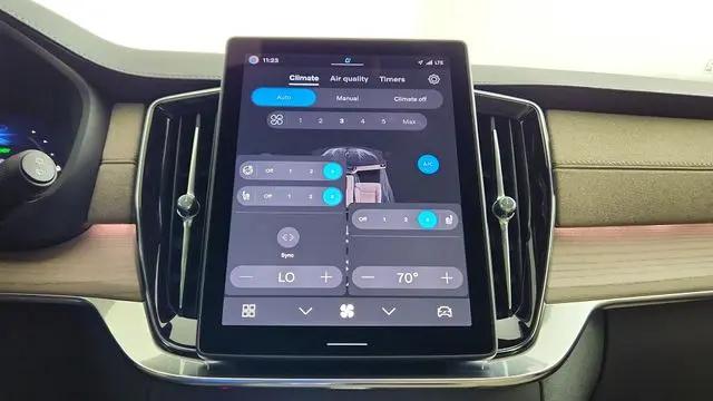 2026 Volvo XC90 Plug-In Hybrid Plus, T8 AWD, Electric/Gasoline, Bright, 7 Seats