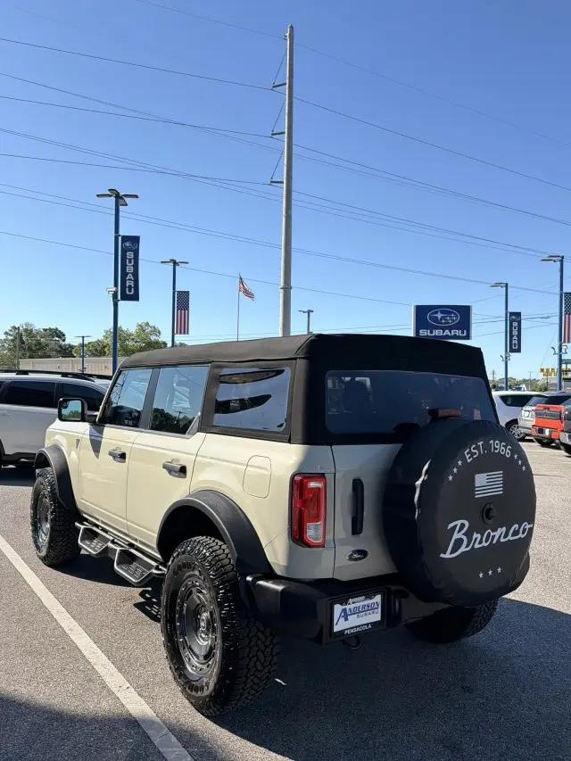 2025 Ford Bronco Base