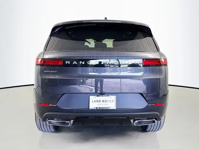 2026 Land Rover Range Rover Sport P360 SE